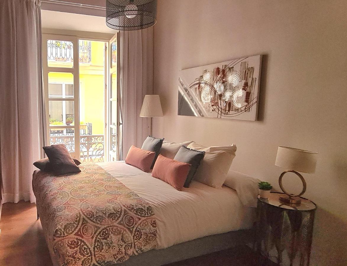 Apartamento Vina P. Malaga Centro Dış mekan fotoğraf
