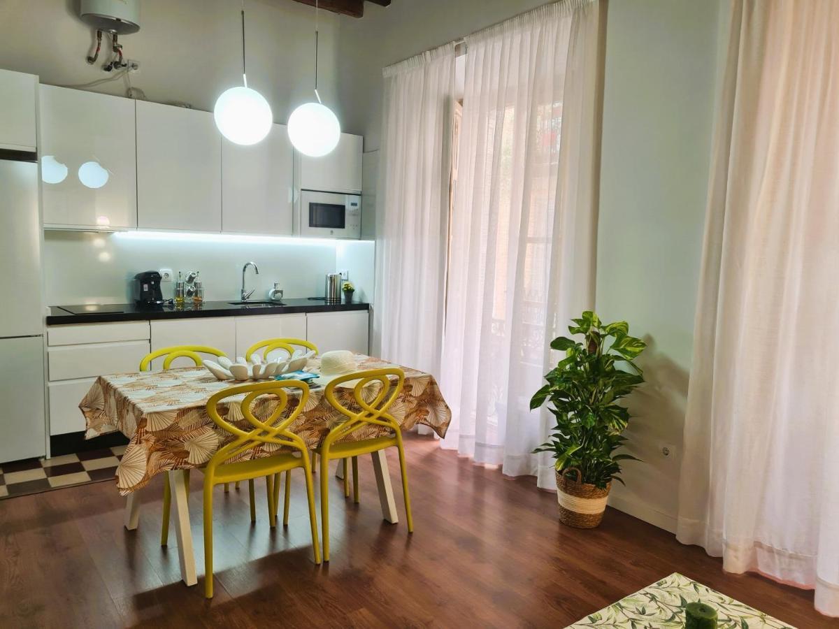 Apartamento Vina P. Malaga Centro Dış mekan fotoğraf