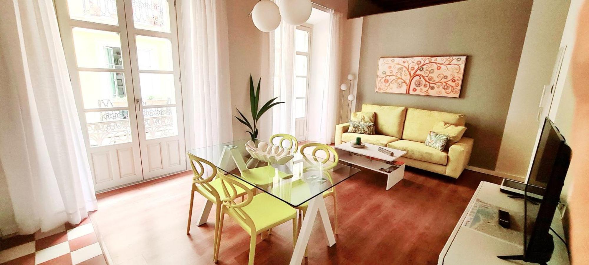 Apartamento Vina P. Malaga Centro Dış mekan fotoğraf